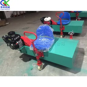 Di động nhân tạo Turf chải máy lái xe loại bàn chải nhỏ cỏ Máy bóng đá lĩnh vực cỏ điện chải máy