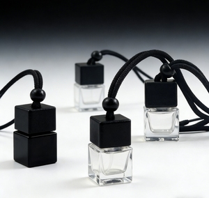 Botella Difusora de Aromatizante Vacía de 8 ml, Negra, Transparente, Azul Esmerilado, Amarilla, con Cuerda para Colgar y Tapa de Madera - Product Image 1