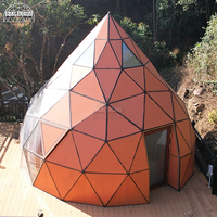 Dôme Zome de 6 m de diamètre et 5 m de hauteur pour le glamping, tente dôme et tente de maison de villégiature avec panneaux en bois et en verre