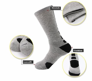 Chaussettes de sport renforcées pour hommes, à blocs de couleur, avec semelle épaisse en tissu éponge, chaussettes de basketball, chaussettes de course multicolores personnalisées - Product Image 5