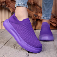 Sepatu Lari Wanita D1N 2026, Kasual Modis, Sol Lembut Elastis, Model Rendah Berbahan Mesh, Stylish, Sol Tebal, Sepatu Olahraga Lari