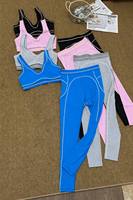 Ensemble de sport 2 pièces sans coutures pour femme : Soutien-gorge de sport à blocs de couleur et coutures contrastées, Legging de yoga taille haute – Tenue de sport pour la gym