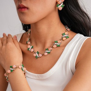 قلادة أوراق هندسية بيضاوية من الراتنج المرصع بالألماس على الطراز الأوروبي والأمريكي، سلسلة ترقوة عصرية، سوار، وحلق أذن بتصميم عتيق - Product Image 2