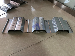 Máquina formadora de rollos de perfil de piso de cubierta automática de gran oferta utilizada para la construcción de cubiertas de piso industrial - Product Image 4