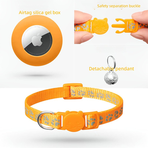 2024 nueva llegada al por mayor raya reflectante pata impresa Nylon <span class=keywords><strong>gato</strong></span> Collar <span class=keywords><strong>Airtag</strong></span> titular <span class=keywords><strong>gato</strong></span> Collar con campana para gatos - Product Image 5