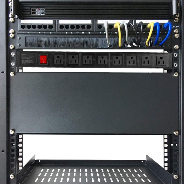 8 Outlet 10A/16A Aluminum Alloy IP66 Rated Black PDU Switch US Standard 240V Wide Spaced Power Distribution Unit 19'' Network