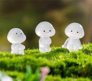 Moss Micro-paysage Figurines fluorescentes créatives Ornements de table en résine pour bricolage Accessoires décoratifs pour sacs aveugles - Product Image 3