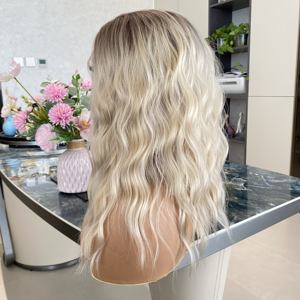 Perruque synthétique transparente 13x4 à dentelle frontale, ondulée naturelle, résistante à la chaleur, de qualité supérieure, violette, pour femmes, vente en gros à prix réduit - Product Image 5