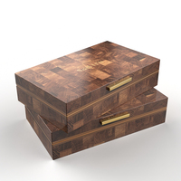 Boîte cadeau en bois à grain de bois écossais laqué brillant avec quincaillerie dorée, boîte de rangement pour bijoux ou thé avec logo personnalisé et certificat SABER