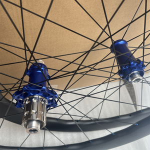 <span class=keywords><strong>Ruedas</strong></span> <span class=keywords><strong>de</strong></span> carbono DFS ciclismo 700c 35/45/50/55/65mm rodamientos <span class=keywords><strong>de</strong></span> cerámica <span class=keywords><strong>de</strong></span> profundidad juego <span class=keywords><strong>de</strong></span> <span class=keywords><strong>ruedas</strong></span> <span class=keywords><strong>de</strong></span> <span class=keywords><strong>bicicleta</strong></span> <span class=keywords><strong>de</strong></span> carbono <span class=keywords><strong>de</strong></span> carretera freno <span class=keywords><strong>de</strong></span> disco grava mejor <span class=keywords><strong>bicicleta</strong></span> - Product Image 4