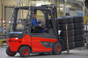 Montacargas Linde Serie 388 de 4t, Montacargas Contrabalanceado de Batería con Doble Motor Linde E40H - Product Image 3