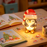 Decorazioni Natalizie da Esterno a Forma di Pinguino con Cappello di Babbo Natale, Luci LED a Batteria con Timer, Impermeabili IP44, Luce Bianca Calda per Giardino