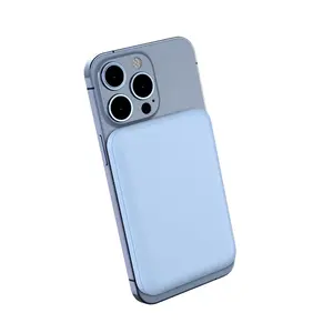 2022 New Product Ultra Slim Cell Phone External Battery Qi Battery Pack Magnetic Power Bank For IPhone 13