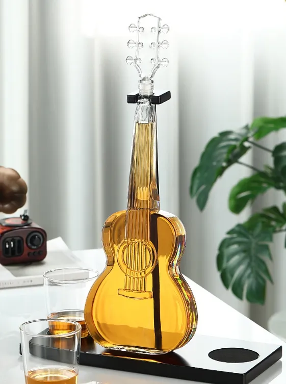 Fabbrica personalizzata 750ml 1000ml tacchi alti violino bottiglie di vetro borosilicato a forma unica bottiglia di vino bottiglia di vetro liquore