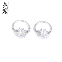 Bague segmentée à charnière en acier inoxydable plaqué or 316L pour enfants, avec fleur sertie de zircone cubique orientée vers l'avant, bijou de corps tendance pour mariage