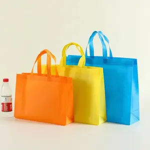 पुन: प्रयोज्य स्वनिर्धारित ढोना शॉपिंग बैग पुनर्नवीनीकरण पर्यावरण गैर बुना बैग के साथ लोगो