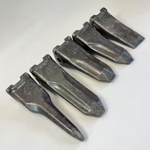 1 u3252 pezzi di ricambio neri HRC48-52 dei denti della benna dell'acciaio legato per l'escavatore 7.5m ³ alle capacità 70ton per l'industria edile - Product Image 3