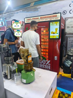 Máquina Expendedora de Jugo de Manzana Fresco Totalmente Automática con Sistema de Pago con Monedas, Código QR y Tarjeta de Crédito