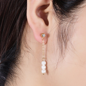 ต่างหูมุกแบบห้อย 49 มม. โซ่ทองประดับมุกเทียม สวมใส่ได้ทุกวัน - Product Image 2