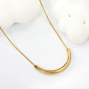 สร้อยคอรูปตัวยูแบบเรียบสำหรับผู้หญิง สไตล์มินิมอล โลหะ ดีไซน์เรขาคณิต ใส่ได้ทุกวัน มีสีทองและสีเงินให้เลือก - Product Image 3