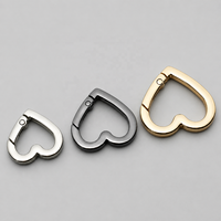 Cincin Karabiner Bentuk Hati dari Paduan Seng untuk Gantungan Kunci Tas Dompet DIY Berbagai Ukuran Gesper Cinta