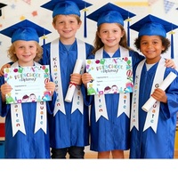 Ensemble de toge et toque de remise de diplôme personnalisés pour la maternelle, robe académique de style preppy avec pompon, vente en gros de toges et toques de remise de diplôme pour enfants