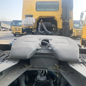 Sinotruk mano derecha HOWO 6X4 Tractor de segunda mano 371 caballos de fuerza bajo kilometraje nuevo vehículo condición suspensión neumática diésel izquierda - Product Image 5