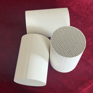 Piezas de cerámica de alta calidad utilizadas Doc para sustrato de cordierita de panal de cerámica industrial de vehículos en patrón cilíndrico cuadrado - Product Image 5