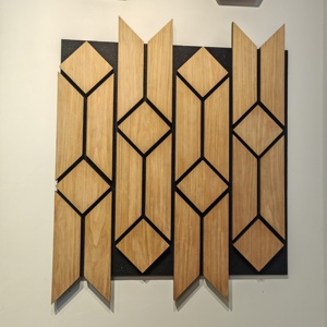 Panneau d'absorption acoustique hexagonal en <span class=keywords><strong>bois</strong></span> AKU résistant à l'humidité pour l'intérieur, avec un NRC de 0,65, pour appartement et salon - Product Image 2