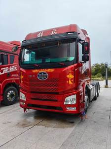 Camion tracteur FAW JH6 de performance éprouvée avec moteur Weichai >450 ch, capacité de charge de 11-20 tonnes pour le transport minier - Product Image 1
