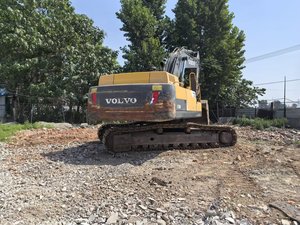 Excavatrice de grande taille VOLVO EC380 d'occasion, 38 tonnes, force de creusement puissante, cabine confortable pour la construction et l'exploitation minière - Product Image 3