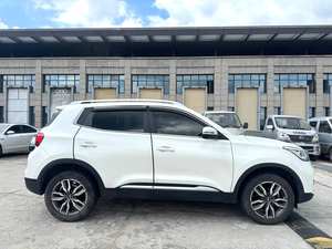 Chery Tiggo 5X d'occasion 2019, conduite à gauche, 1.5L Turbo Automatique, SUV R17, intérieur tissu foncé, garantie kilométrage 25001-50 000 miles - Product Image 4