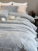 Parure de lit 4 pièces en velours doux et chaud, couleur lait, à motifs floraux 3D, résistante aux bouloches et sans peluches, comprenant une housse de couette et un ensemble de draps