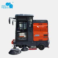 Mini Hippo M220E Balayeuse de voirie électrique industrielle à 3 roues, autoportée, pour le nettoyage extérieur