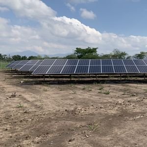 商業用大規模ソーラーパネル発電所取り付けシステムパイルファンデーション付き地面ブラケット - Product Image 6