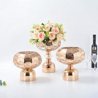 Accessoires de mariage Vase sphérique plaqué or Décoration de table Support de fleurs en métal Centres de table pour mariage