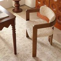 Fauteuil en bois de frêne de style nordique moderne et luxueux |   Chaise de salle à manger confortable en coton et lin de couleur Monet