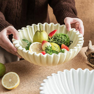 Фарфоровая чаша для фруктов, большая декоративная чаша, современные миски для фруктов белого цвета для домашнего декора, волнистые рифленые - Product Image 2