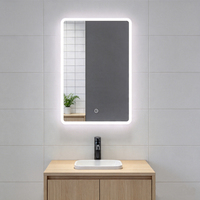 Nouveau Miroir LED Rectangulaire Moderne NewThingLine 50x30cm IP44 Anti-buée CRI90+ Sans Cuivre CE/UL pour Projets Hôteliers Rétroéclairé Vente en Gros