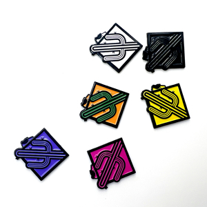 Fabricantes de pines de solapa Ticket to Happiness to Anywhere <span class=keywords><strong>Pin</strong></span> Badge Logotipo de metal esmaltado suave con tarjeta de respaldo Pines de metal personalizados - Product Image 5