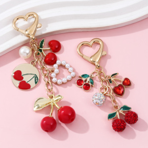 Llavero de Esmalte con Forma de Corazón de Cereza, Creativo, Simulación de Fruta, para Mochila, Anillo para Llaves, para Mujeres y Niñas, Hecho a Mano, Buen Regalo - Product Image 1