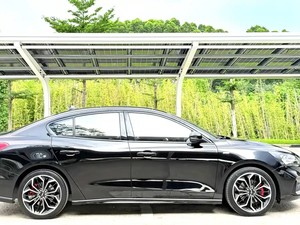 <span class=keywords><strong>Ford</strong></span> <span class=keywords><strong>Focus</strong></span> EcoBoost 180 Automatic ST Line 1.5T Benzina <span class=keywords><strong>Berlina</strong></span> Usata - Product Image 4