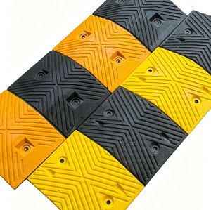 Reductor de velocidad de goma amarillo y negro, rampa para carretera, tope de velocidad, rompevelocidades para seguridad vial - Product Image 1