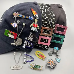 Nouvelle ère et personnalisé émail broche Badge chapeau bord Clip diamant cadre San Judas broches baseball chapeau broche avec chaînes pendentif pour Souvenir