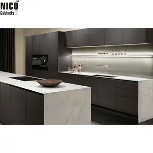 خزانات مطبخ فاخرة أنيقة متميزة بتصميم أنيق من NICOCABINET بحلول تخزين متكاملة ذكية ذات سطح رخامي