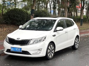 Petite berline d'occasion : Kia <span class=keywords><strong>K2</strong></span> 1.6L 2012, finition Premium, facile à stationner et à conduire, faible coût de fonctionnement, fiable - Product Image 2
