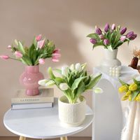 Bouquet de 7 tulipes artificielles au toucher réel, fleurs en caoutchouc souple pour la décoration de la maison, des tables de mariage et des vases