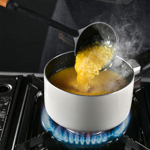 Trending Products Accesorios de cocina Juego de herramientas de cocina de silicona Utensilios de cocina Mango de madera Utensilios de cocina de silicona - Product Image 5