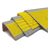 Bandes antidérapantes en PVC autocollantes flexibles en forme de L pour escaliers, avec service de découpe sur mesure, réduction du bruit, prévention de la poussière