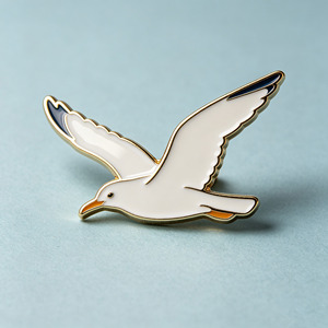 Spilla smaltata personalizzata a forma di gabbiano argentato che urla, ispirata a un uccello acquatico, divertente spilla da bavero/badge - Product Image 1